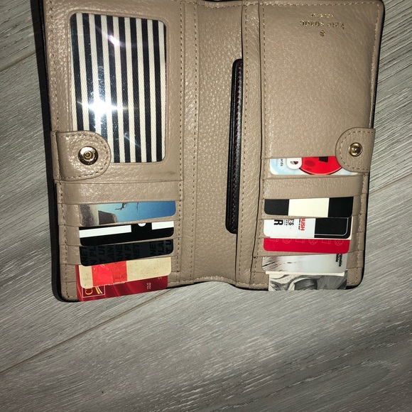 Kate Spade wallet - Picture 2 of 3